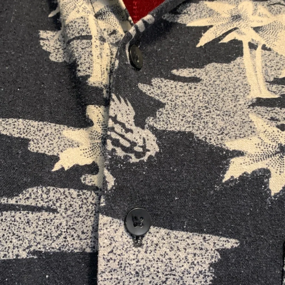 Washable Silk Men's Black and White Hawaiian Shirt - Picture 5 of 7